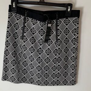 Reberry Black and White Patterned Women's mini  Skirt large NWT